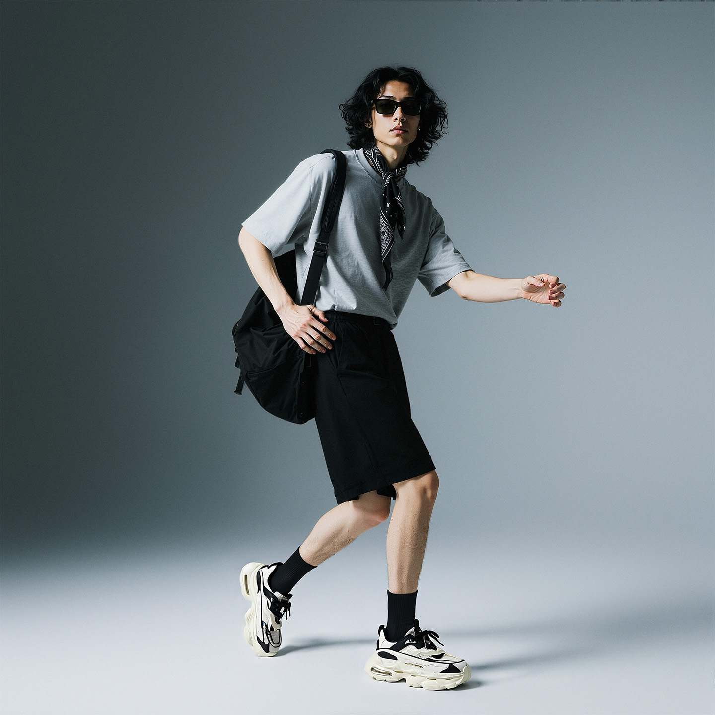 Air Cushion Wave Sole Mesh Chunky Sneakers with Streamlined Stitching - Image 6