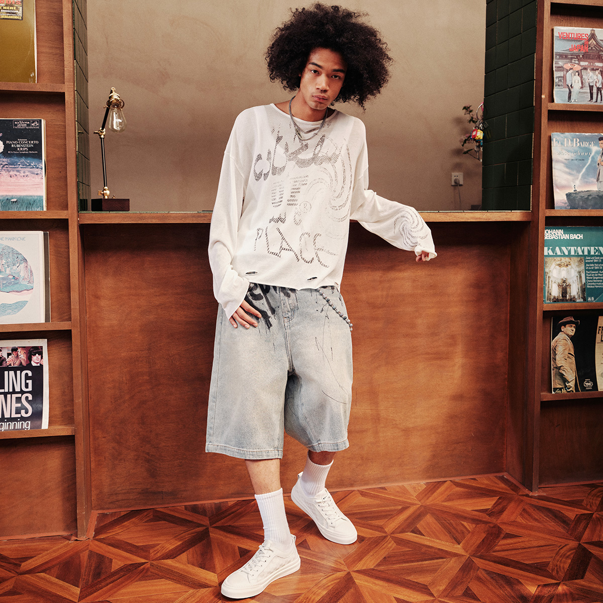 All White Low Top Casual Plaid Skate Shoes - Image 3