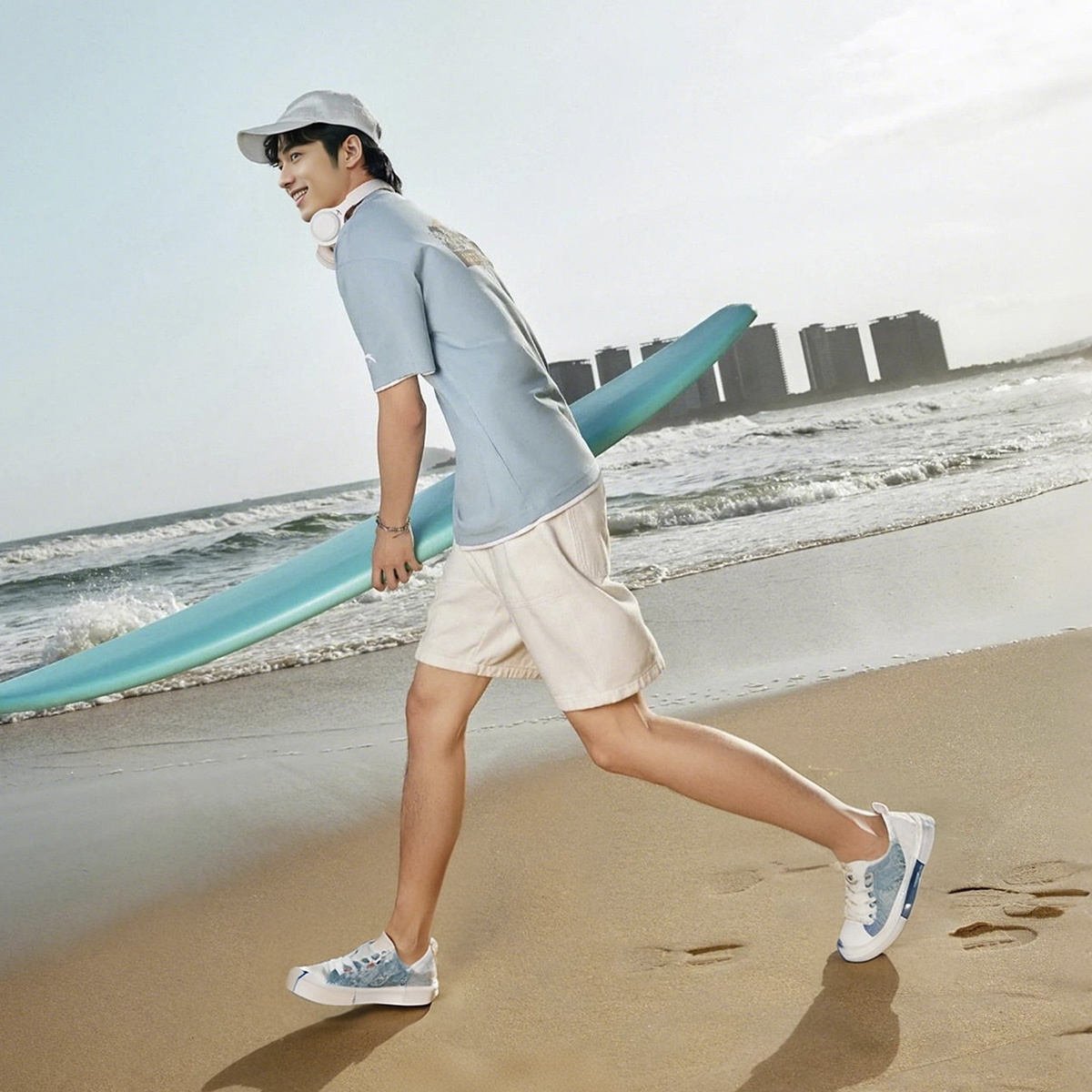 Low Top Distressed Frayed Denim Canvas Skate Shoes - Image 5