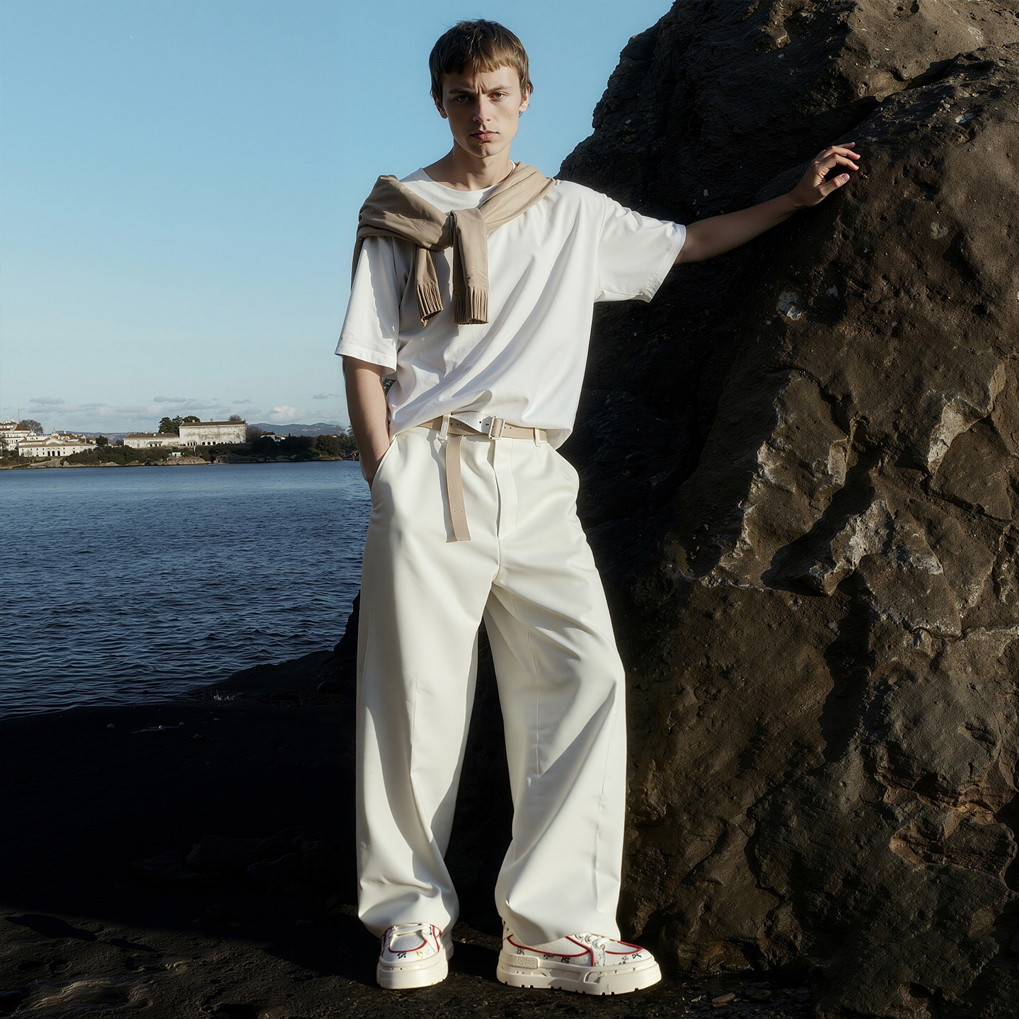 Mens Chunky Platform Leather Skate Shoes with Red Trims and Printed Patterns - Image 2