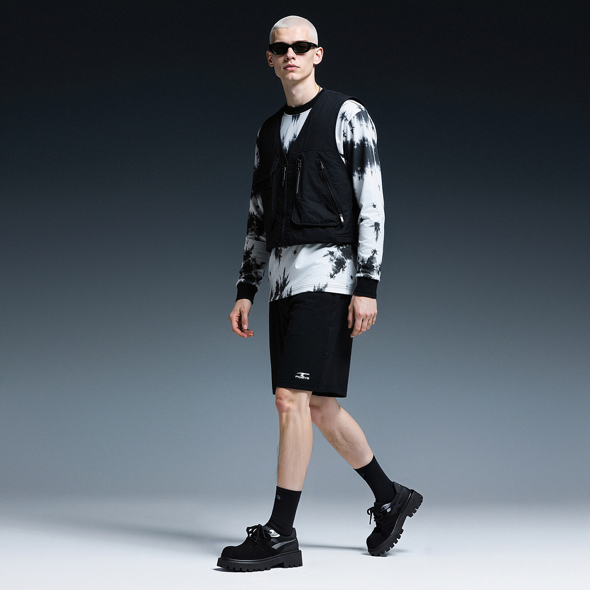 Mens Suede and Mesh Fabric Block Low Top Work Boots - Image 5