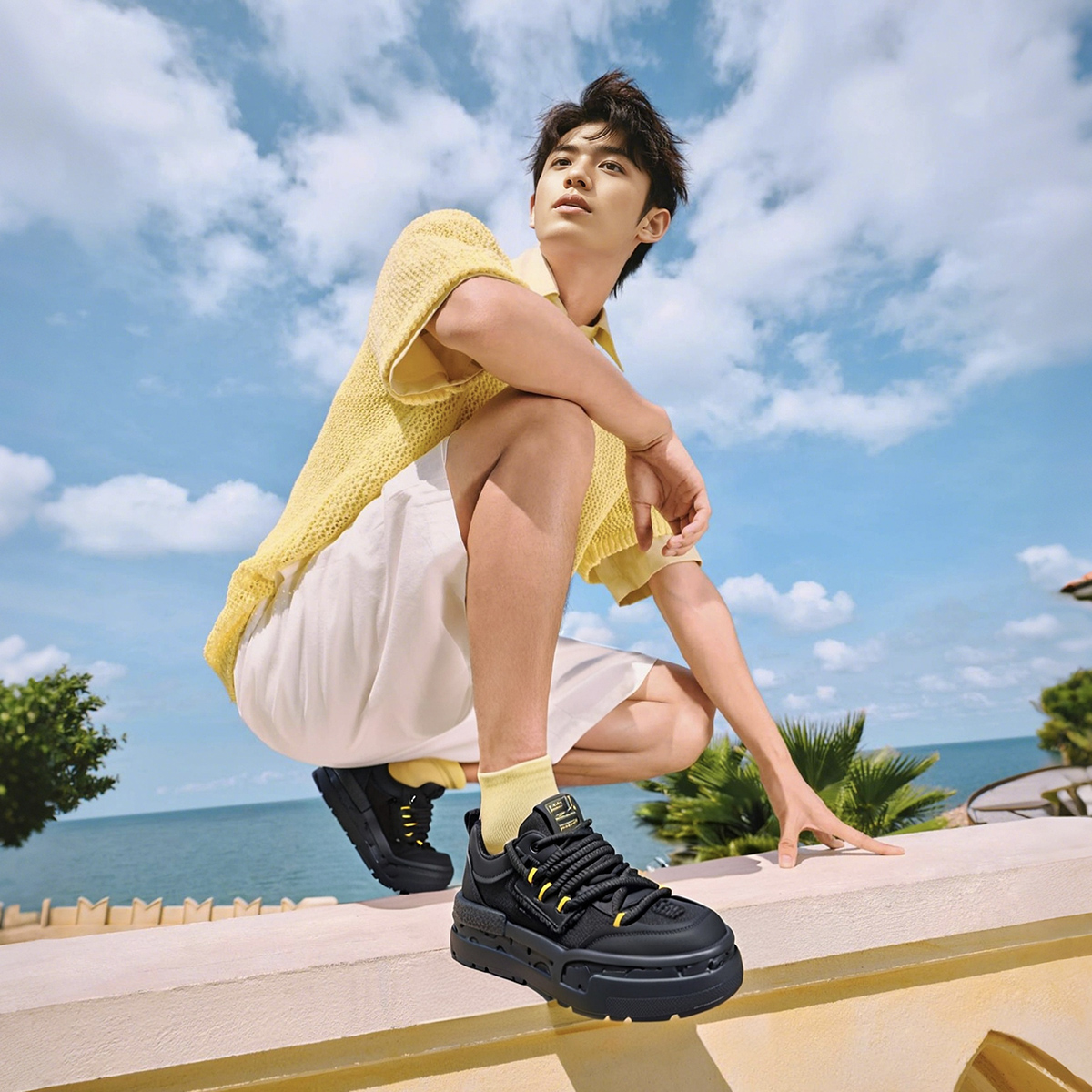 Mens Thick Shoelaces Spliced Denim Platform Sneakers - Image 4