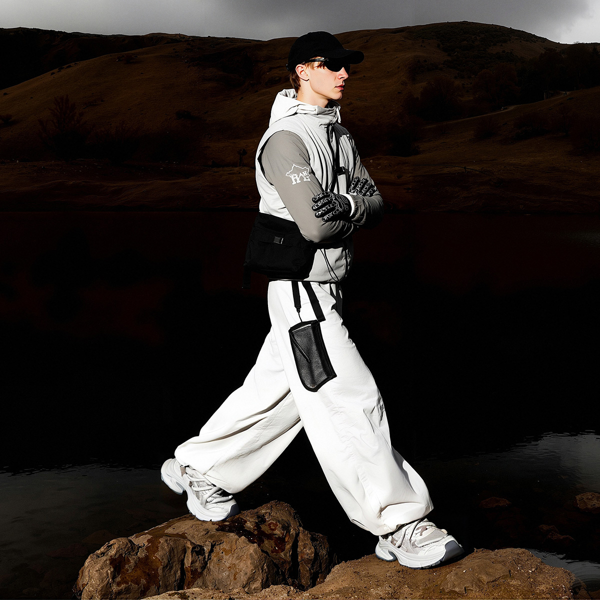 Mesh Upper Chunky Sole Dad Sneakers with Dual Laces - Image 7