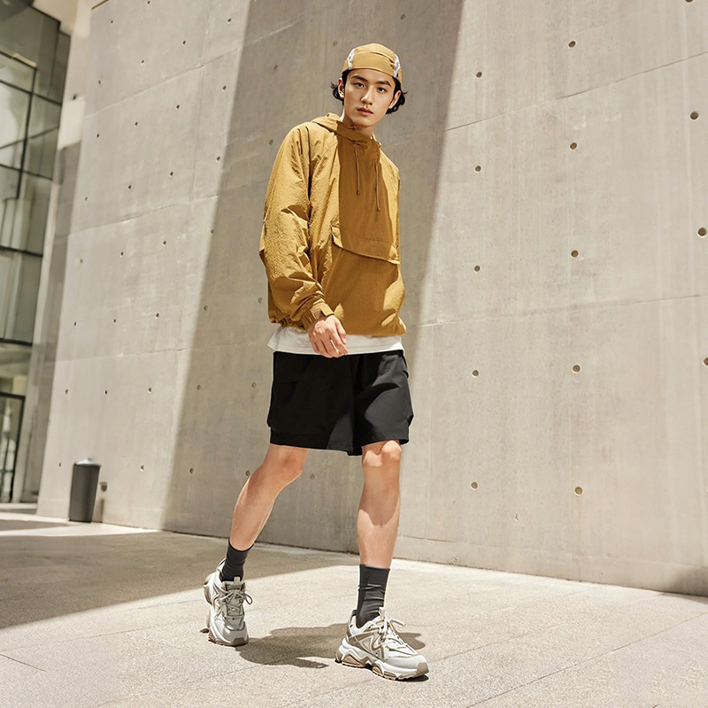 3D Honeycomb Mesh Upper Chunky Sneakers with Streamlined Design and Wave Textured Outsole - Image 3