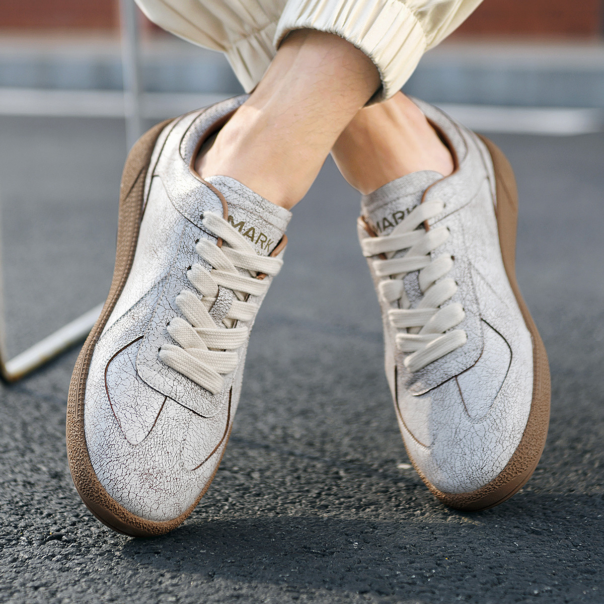 Mens Vintage Cracked Texture Leather T Toe Gum Sole Skate Shoes - Image 5