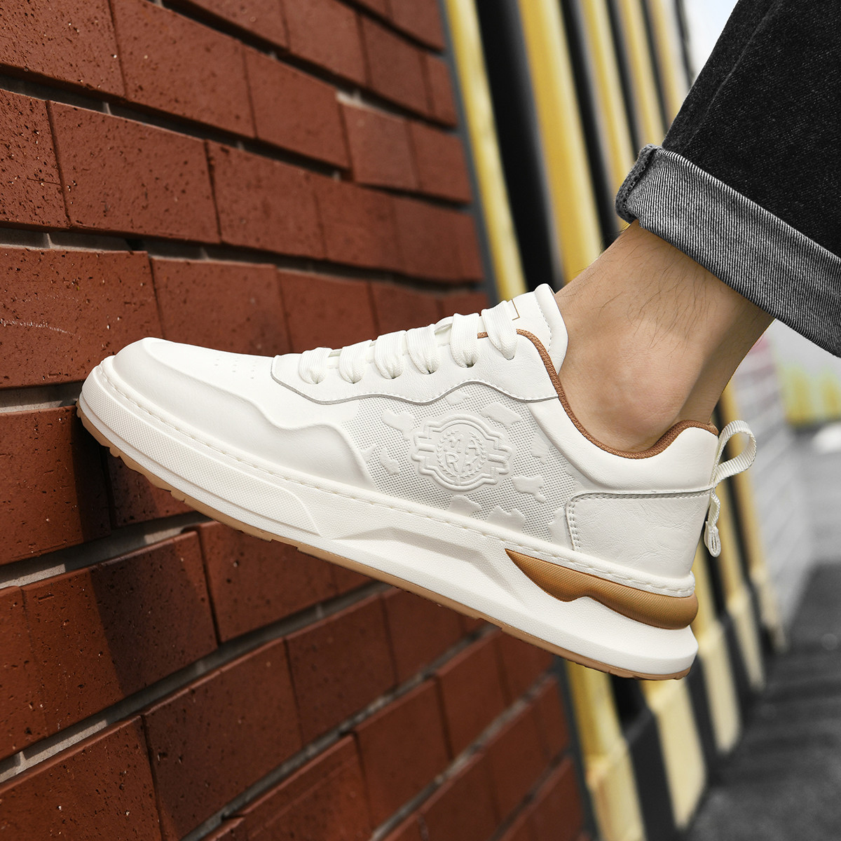 Microfiber Leather Embossed Breathable Platform Skate Shoes - Image 2