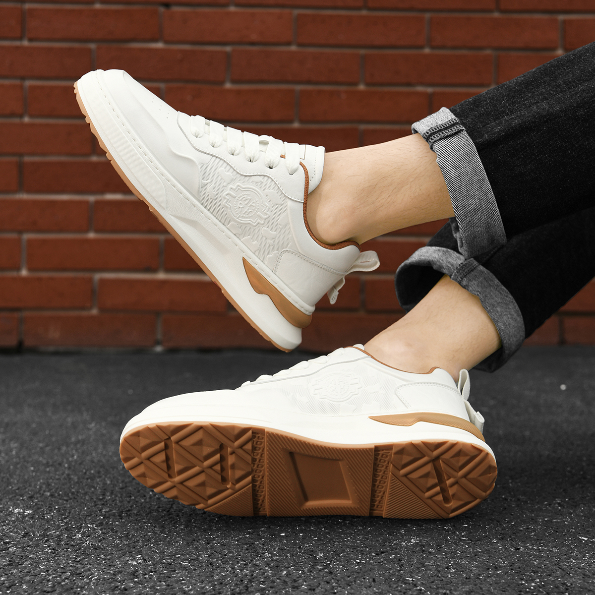 Microfiber Leather Embossed Breathable Platform Skate Shoes - Image 3