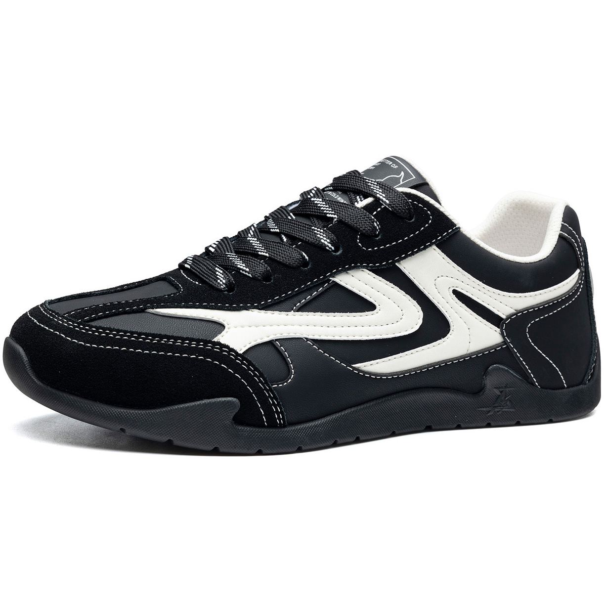 Suede Mix Streamline Accent Low Top Casual Skate Shoes with Contrast Details